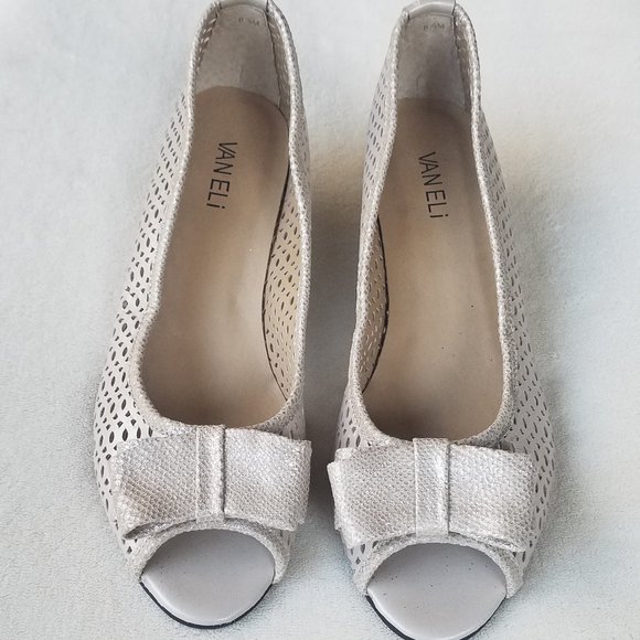 Vaneli Shoes - NWOT Vaneli Brinly Dress Shoe - Size 8.5M